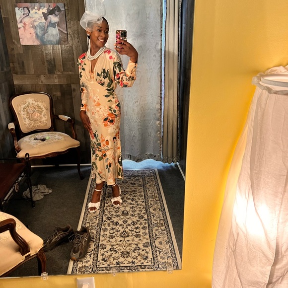 Floral Maxi Dress!!! Size Medium!!! - Picture 4 of 4